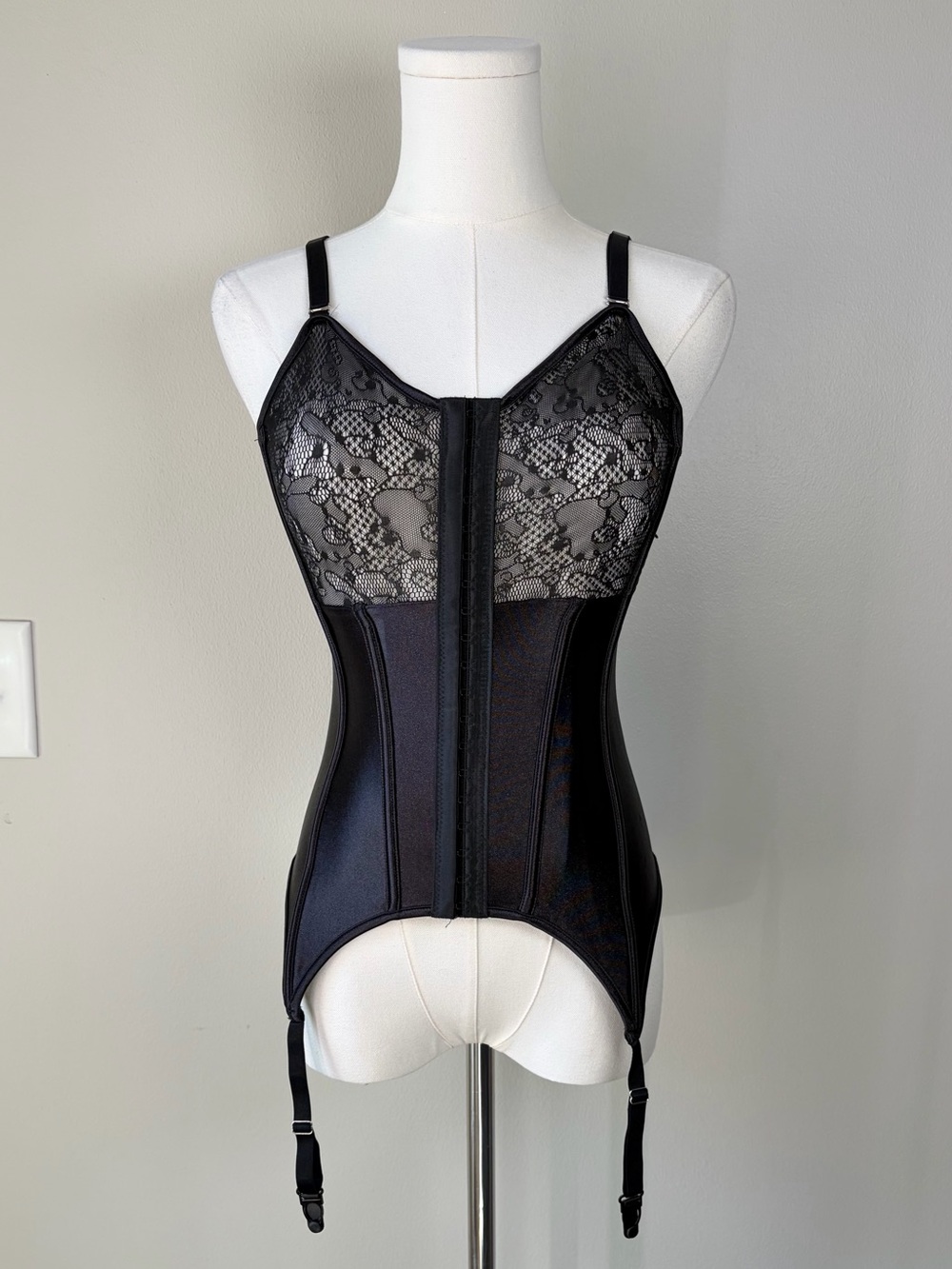 Acelandy Black Overbust Lace Corset Top with Garter Straps Size S/M